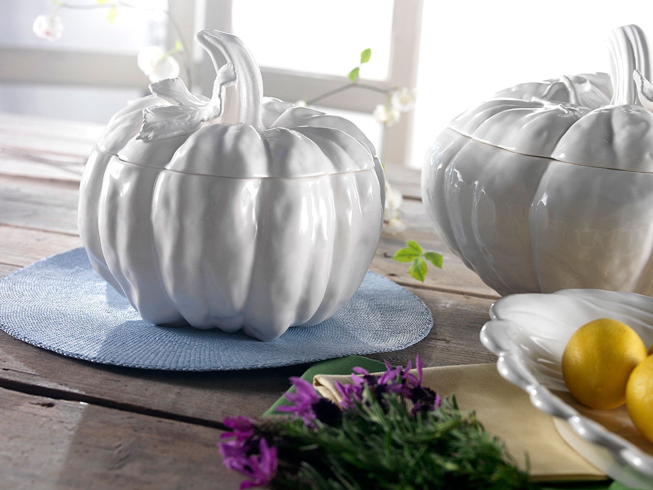 Pumpkin Leaf Turkey Platter and Gravy Boat Set, White Embossed Pumpkin –  Euro Ceramica
